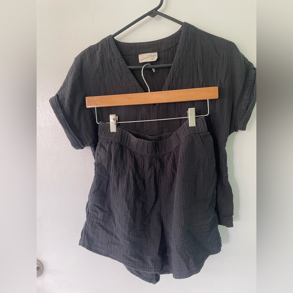 Universal Thread Matching Gauze Set Black